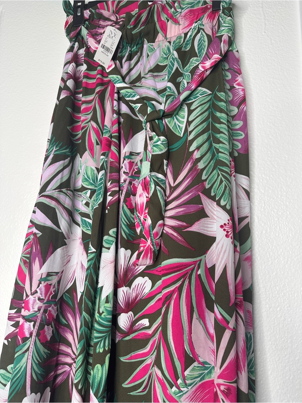 New York & Company Women’s Tropical Floral Maxi Dress w/ Tie Belt NWT, Size M